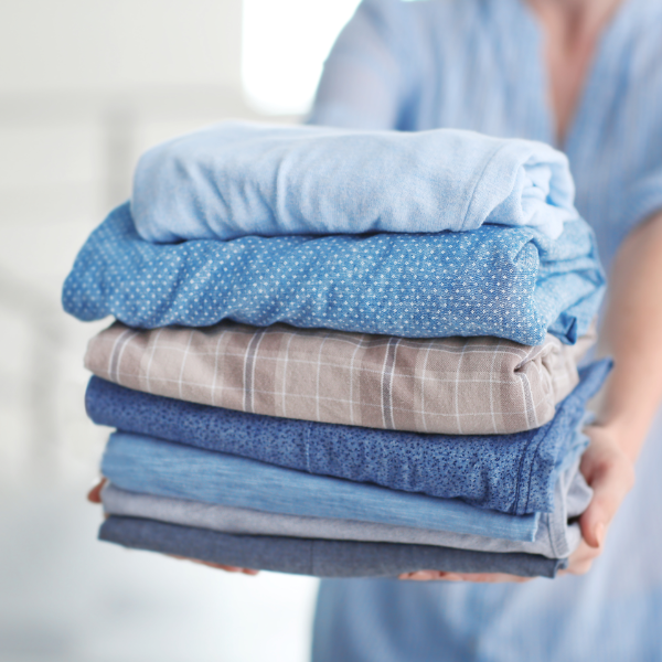 Wash And Fold In Blue Tones 600X600